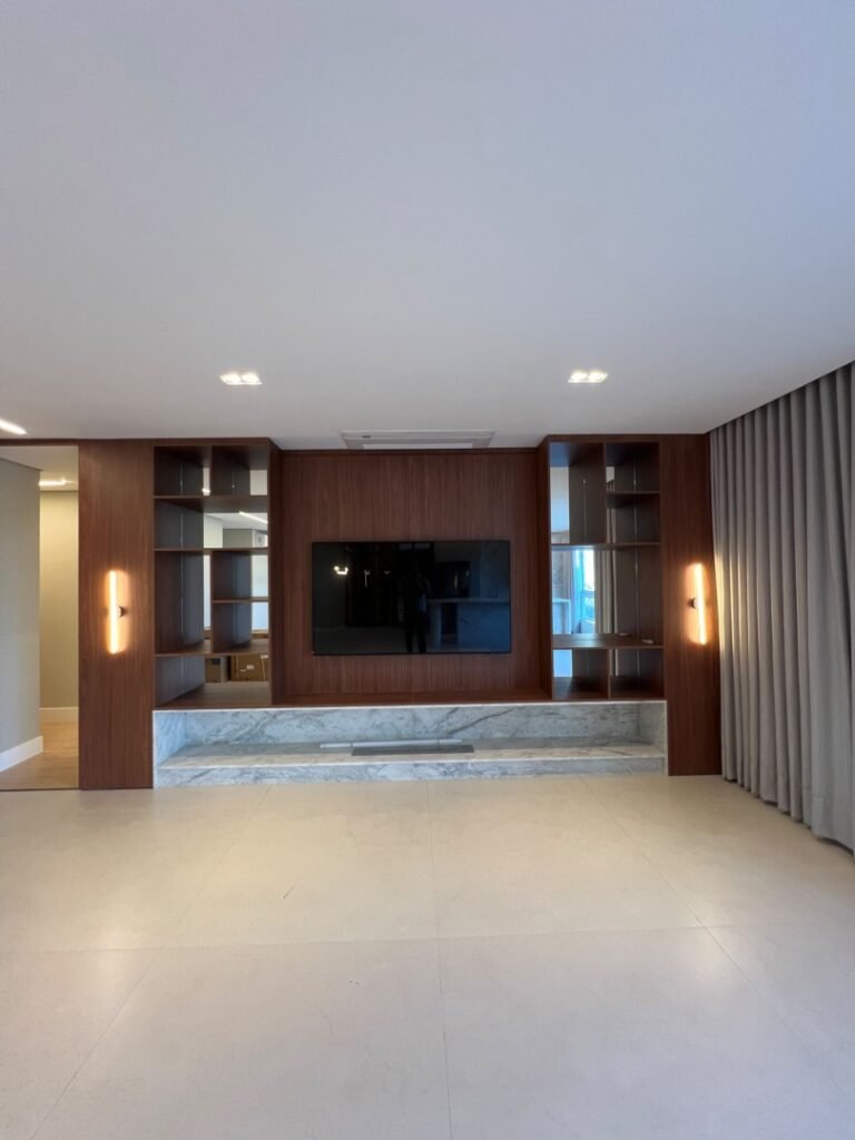 Apartamento–Edificio Mirai Tower Residence–4 suítes + 4 quartos–Zona 01