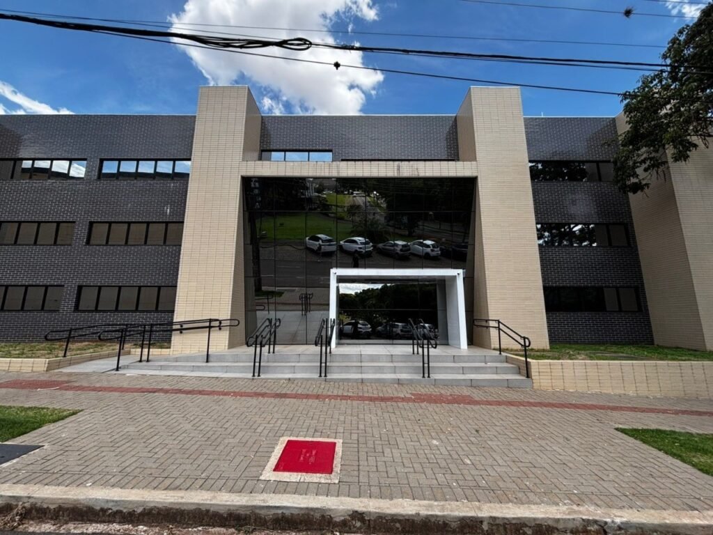 Sala Comercial–57 m²–Zona 05
